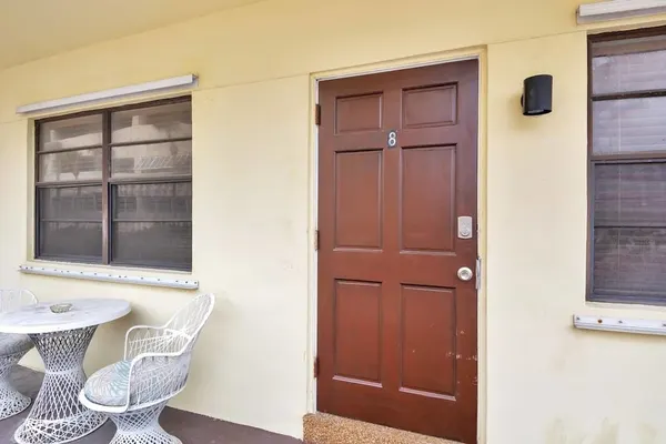 Photo 1 - Lovely Apt, Hollywood Beach, 1/2 Block From Ocean!