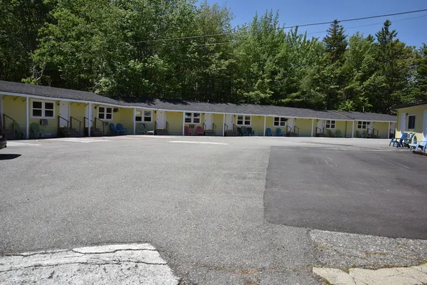 Photo 1 - Robbins Motel