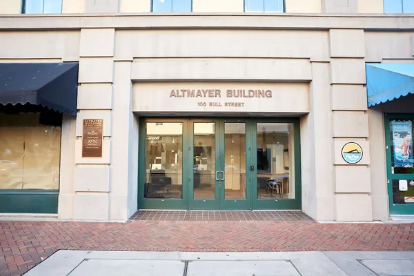 Photo 1 - Kasa Altmayer Savannah