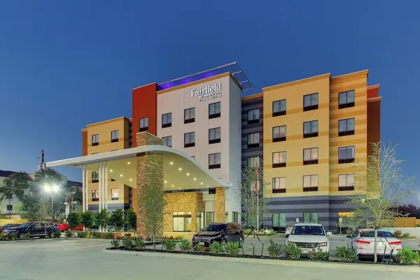 Photo 1 - Fairfield Inn & Suites by Marriott Houston Brookhollow