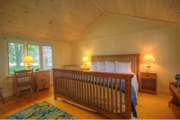 Photo 1 - Woodlandview Cottage Room