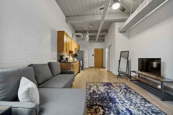 Photo 1 - Superior Studio #210
