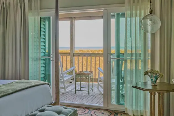 Photo 1 - GR | Oceanview Two Queens