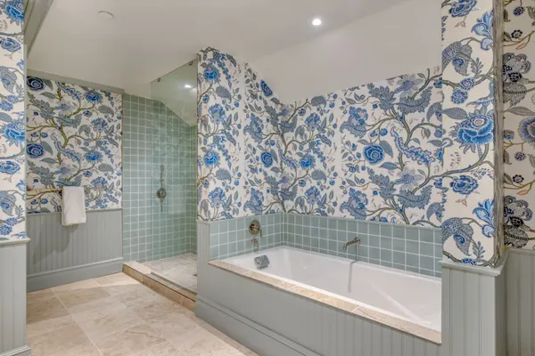 Photo 1 - Suite | Oceanside