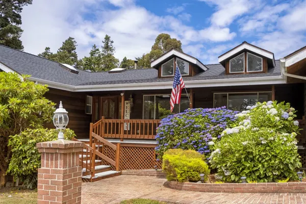 Photo 1 - A - Coastal Hideaway