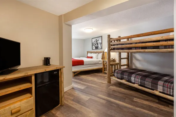 Photo 1 - XXX 1 King Bed Lodge Room with Bunkbeds for 4