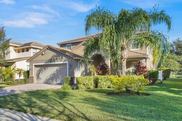 Photo 1 - Calabria Lakeside Villa  with Pool and Spa Near Disney