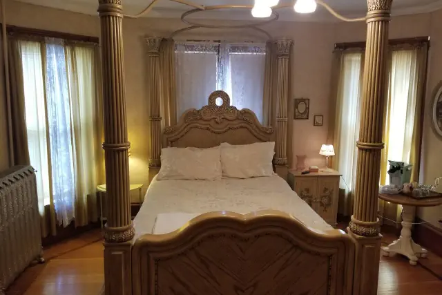 Photo 1 - Historic Victorian Inn - White Suite (KP117White)