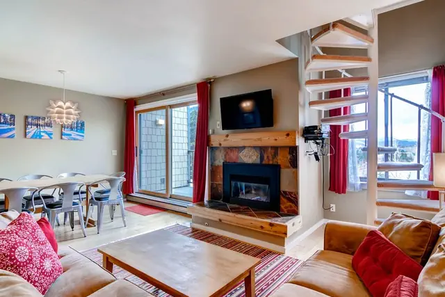 Photo 1 - Renovated, spacious, beautiful! Stay here & kids ski free!