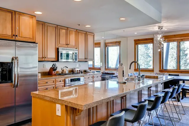 Photo 1 - Luxury 4Bdr Ski In-Out Condo-Premium Amenities