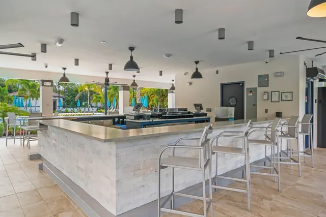 Photo 1 - Tropical Dreams Townhome At Vista Cay Close to all attractions