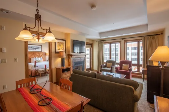 Photo 1 - Updated 1 Bedroom Condo in Mountaineer Square