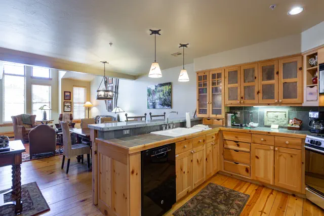 Photo 1 - 3 Bedroom Condo - The Lodges at Deer Valley