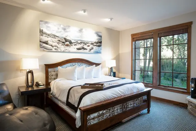 Photo 1 - 1 Bedroom Condo with Spa - Silver Baron Lodge