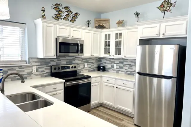 Photo 1 - Beachgate Condo Suites and Hotel 332