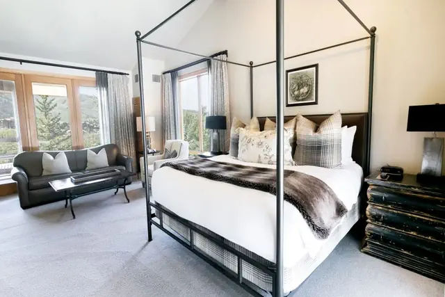 Photo 1 - Luxury King Room with Mountain View