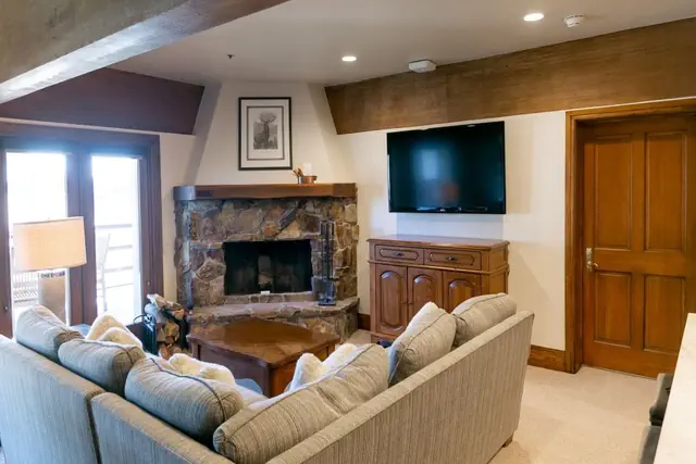 Photo 1 - Luxury One Bedroom with Hot Tub