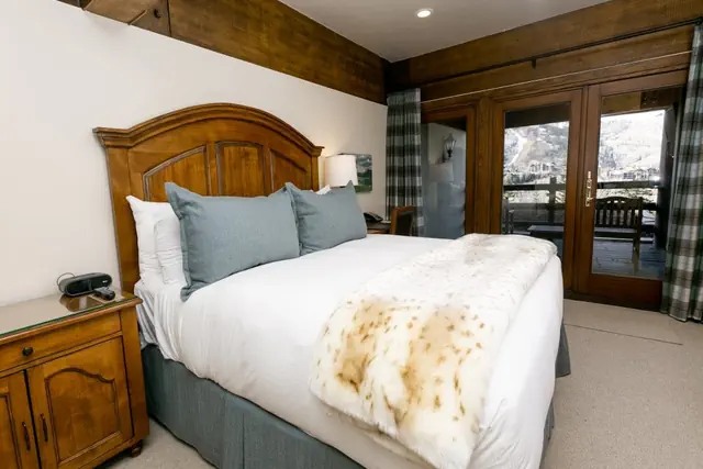 Photo 1 - Deluxe King Room with Deck