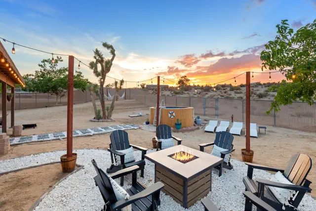 Photo 1 - Alana House - Pool, Hot Tub, Fire Pit + Walk to Hikes!