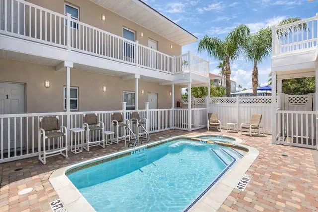Photo 1 - 2BR 2 Kings, Steps to Beach, Entertainment SPI