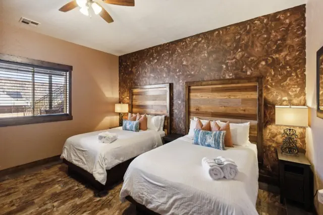 Photo 1 - Room 13- Silver Reef