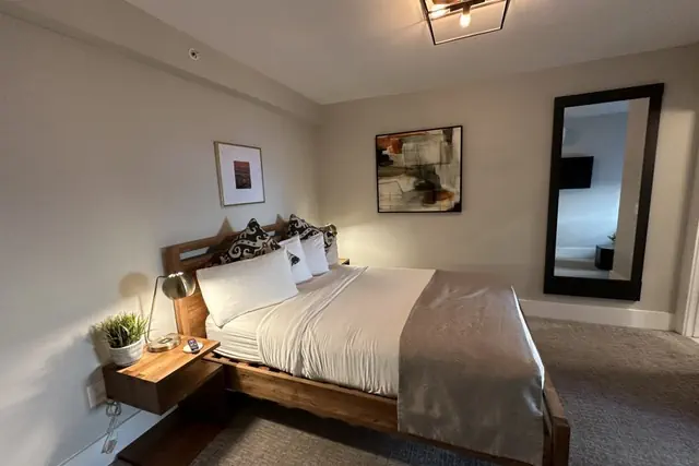 Photo 1 - Modern 1 Bed/1 Bath/ Downtown Pelham St