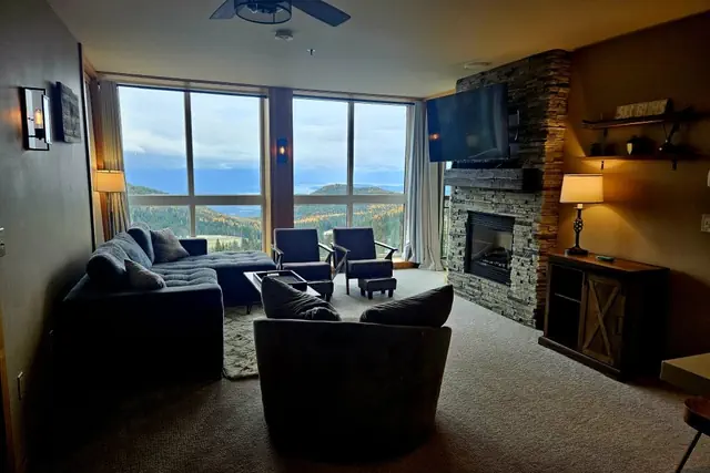Photo 1 - Schweitzer PM: White Pine 410 Luxury 2BD