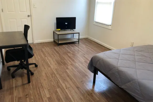 Photo 1 - Private apartment with 3 bedrooms and 1 bathroom near Newark International Airport EWR and New York City, MetLife Stadium FIFA World Cup 20 minutes away