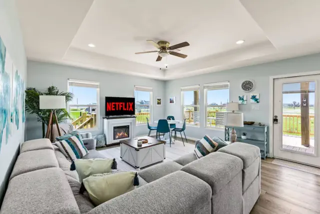 Photo 1 - Hot Tub, Pet Friendly, 4Bdr/2Bth, - Aqua Vista