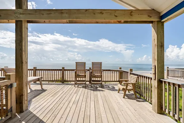 Photo 1 - Beachfront, Views, 3bdr/2bth - The Bleu Pearl