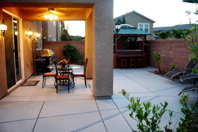 Photo 1 - Charming 5 bedroom home w/ Spa, Game Room