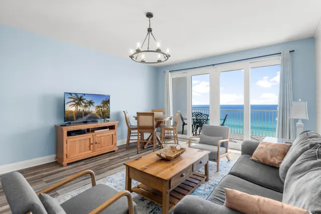 Photo 1 - Ocean & Beach Views: Spacious 3-BR Condo for 8