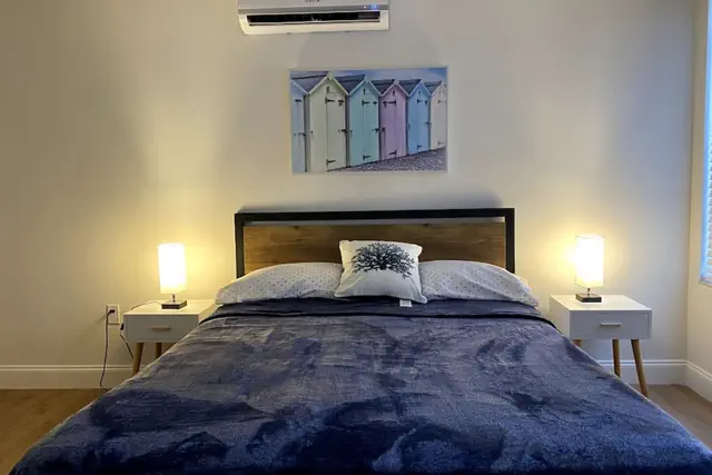 Photo 1 - Charming 1/1 apt w/parking on great location