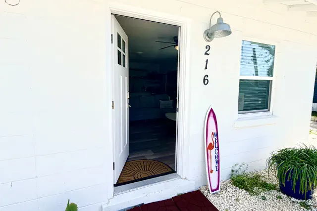 Photo 1 - Laguna Beach Bungalow