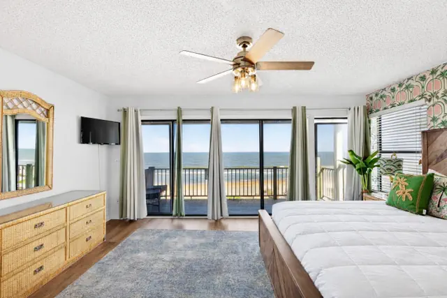 Photo 1 - ❤️ The Funky Pelican Direct Oceanfront Retreat Pet Friendly