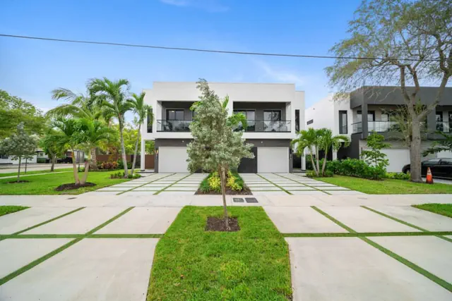 Photo 1 - Las Olas Elements Luxury w Pool & Spa Near Beach!