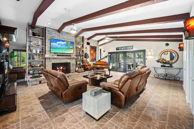 Photo 1 - The Creek Resort - Revamped Chic 4BR Haven w/Pool