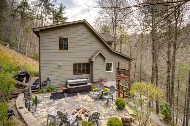 Photo 1 - Knotty Hideaway |Hot Tub, Views, Blowing Rock