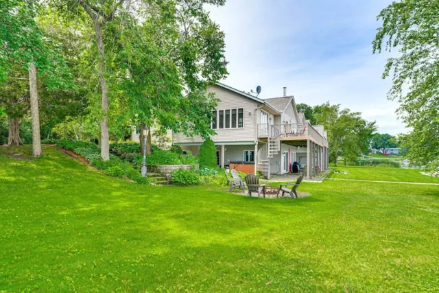 Photo 1 - 519C) On the lake | Hot Tub | Pool Table | 10 Beds