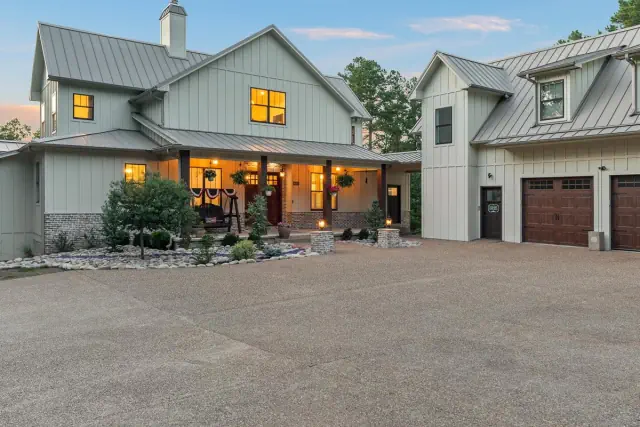 Photo 1 - Luxury home in Eureka Springs