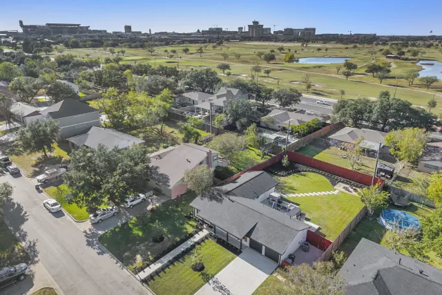Photo 1 - NEW 3BR/3BA Remodeled Home Walk to Kyle Field