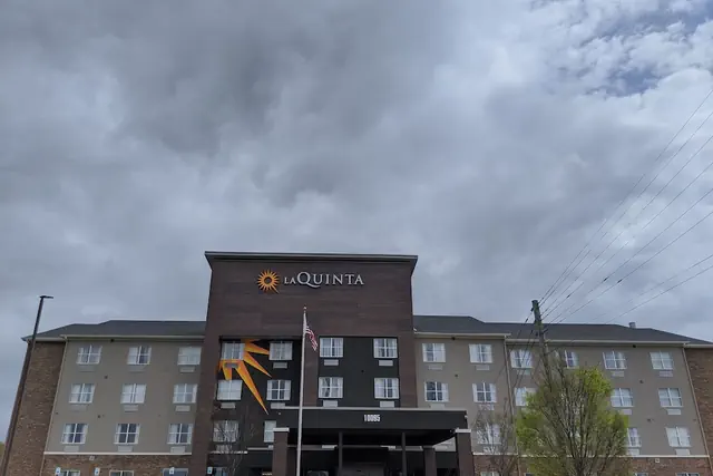 Photo 1 - La Quinta Inn & Suites by Wyndham Montgomery