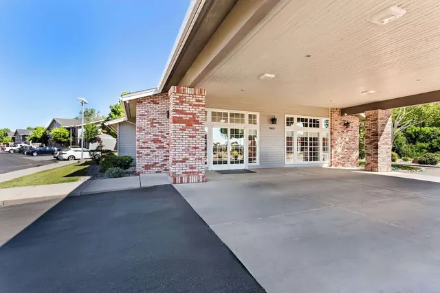 Photo 1 - Comfort Inn & Suites Susanville