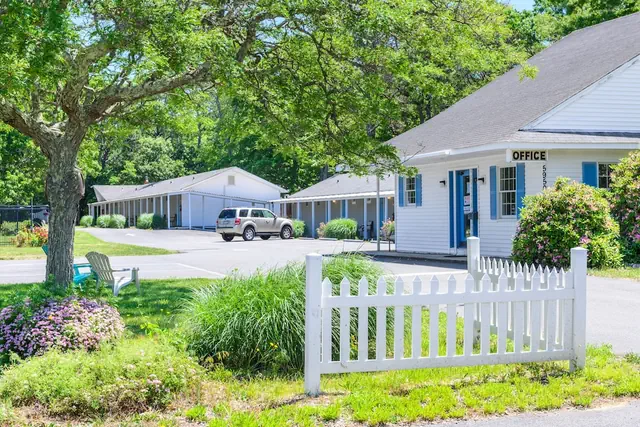 Photo 1 - Blue Dolphin Inn