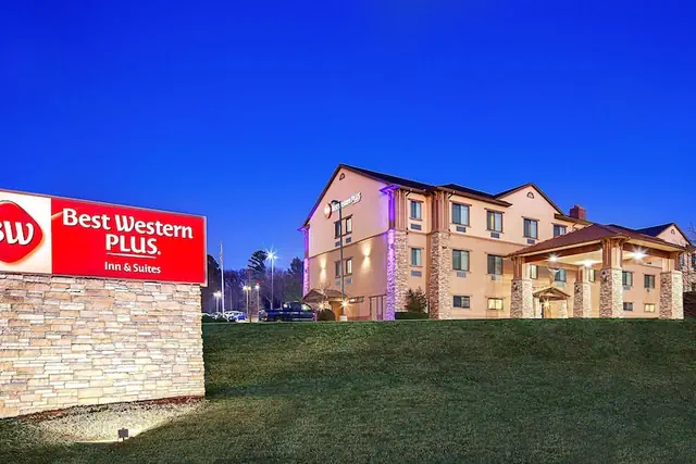 Photo 1 - Best Western Plus Royal Mountain Inn & Suites