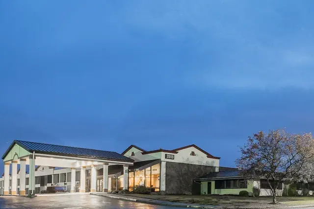 Photo 1 - Red Roof Inn & Suites Mt Holly - McGuire AFB