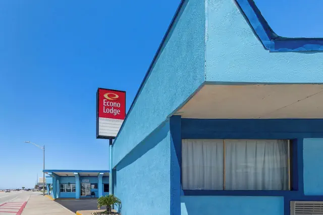 Photo 1 - Econo Lodge Galveston Seawall