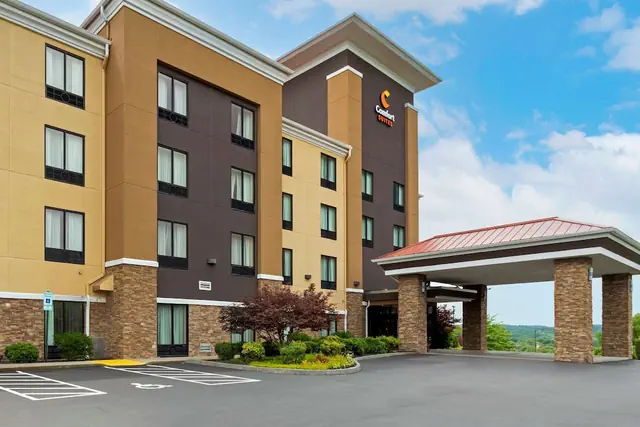 Photo 1 - Comfort Suites Kingsport South