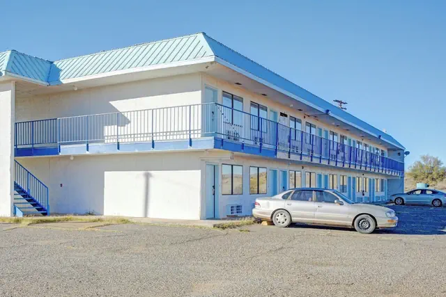 Photo 1 - Motel 10