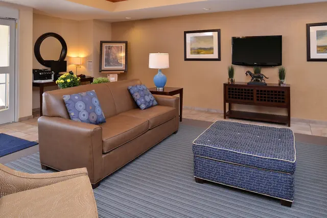 Photo 1 - Candlewood Suites Williston by IHG